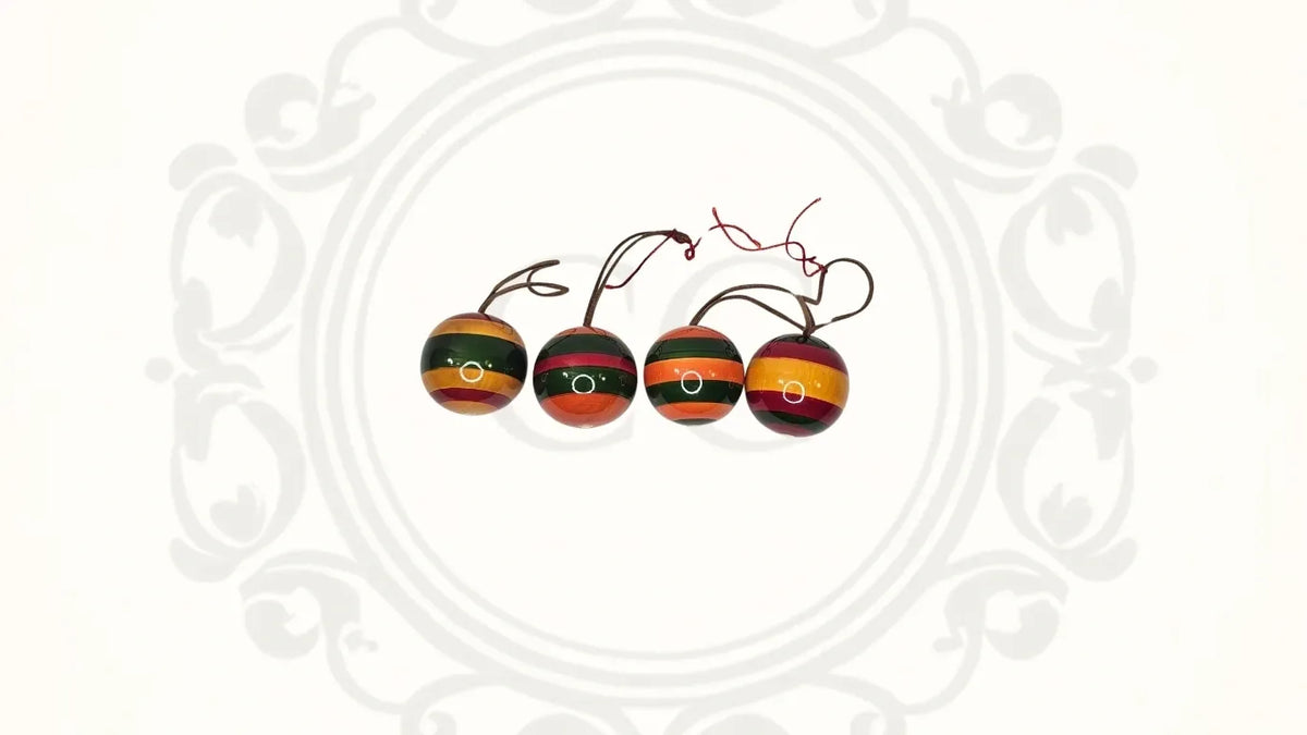 Hanging Wooden Balls (decorative)